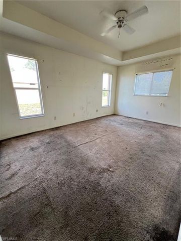 3513 30th ST SW, Lehigh Acres, FL 33976