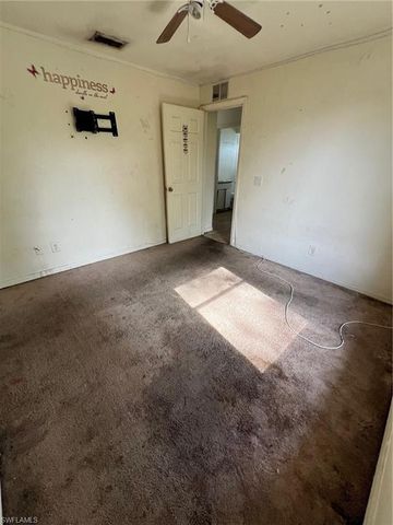 3513 30th ST SW, Lehigh Acres, FL 33976