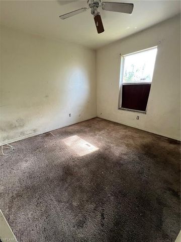 3513 30th ST SW, Lehigh Acres, FL 33976