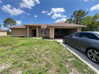 3513 30th ST SW, Lehigh Acres, FL 33976