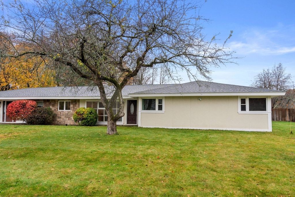 30 Edith Road, Framingham, MA 01701