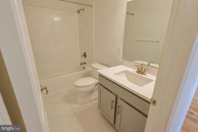 3551 DAYLILY DR, Emmaus, PA 18049