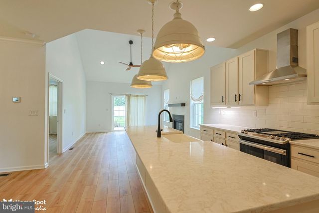 3551 DAYLILY DR, Emmaus, PA 18049