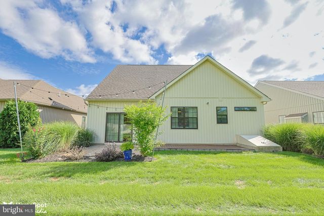 3551 DAYLILY DR, Emmaus, PA 18049