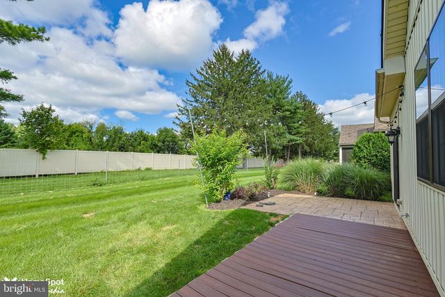 3551 DAYLILY DR, Emmaus, PA 18049