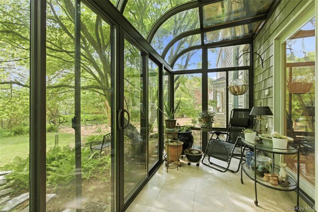 7 Gun Path, Setauket, NY 11733