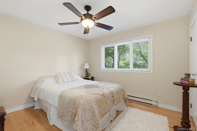 7 Gun Path, Setauket, NY 11733