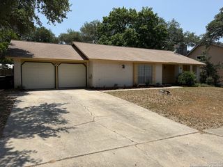 12410 La Lira, San Antonio, TX 78233