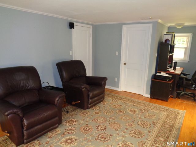 22 Scarborough Road, Manchester, CT 06040