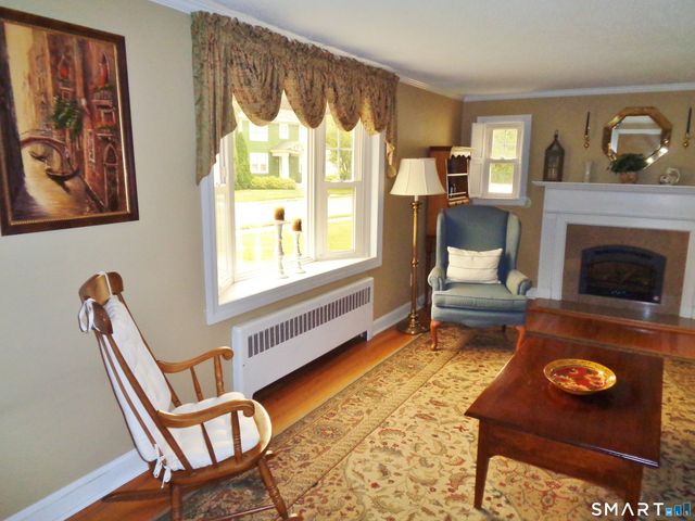 22 Scarborough Road, Manchester, CT 06040