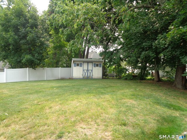 22 Scarborough Road, Manchester, CT 06040