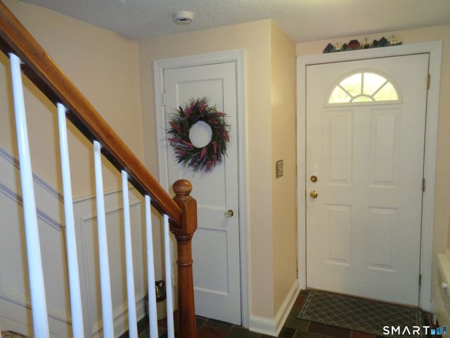 22 Scarborough Road, Manchester, CT 06040
