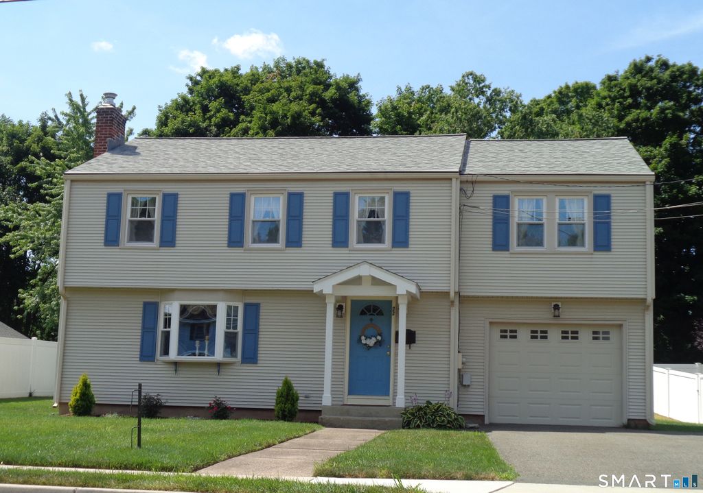 22 Scarborough Road, Manchester, CT 06040