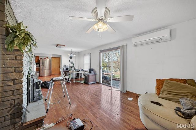 803 Paris Road, Waynesville, MO 65583