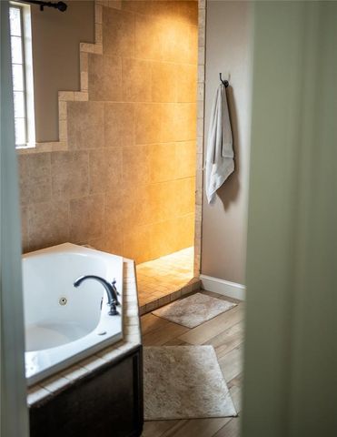 1308 Glenmere Court, Edmond, OK 73003