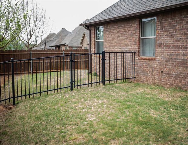 1308 Glenmere Court, Edmond, OK 73003