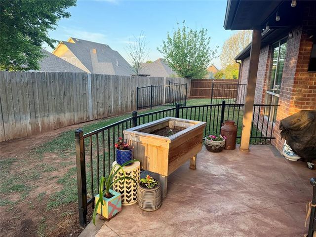 1308 Glenmere Court, Edmond, OK 73003