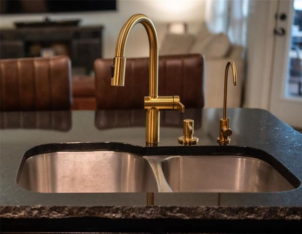 1308 Glenmere Court, Edmond, OK 73003