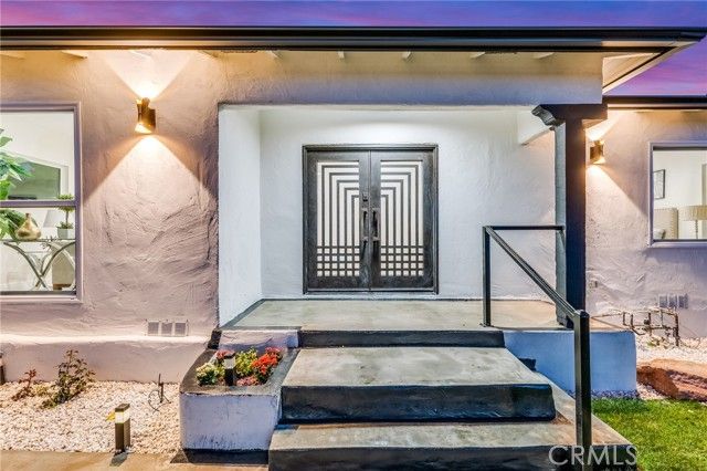 5010 Sunnyslope Avenue, Sherman Oaks, CA 91423