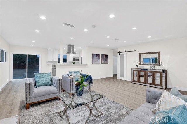 5010 Sunnyslope Avenue, Sherman Oaks, CA 91423