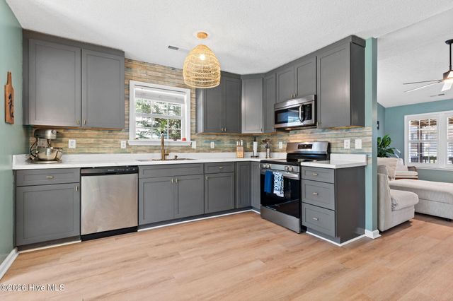 107 NW 16th Street, Oak Island, NC 28465