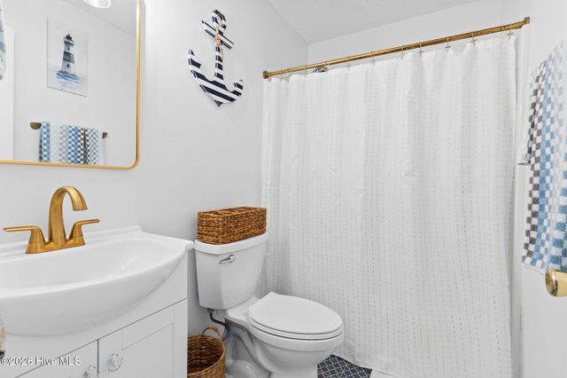 107 NW 16th Street, Oak Island, NC 28465