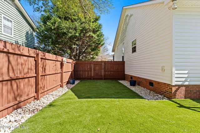 107 NW 16th Street, Oak Island, NC 28465