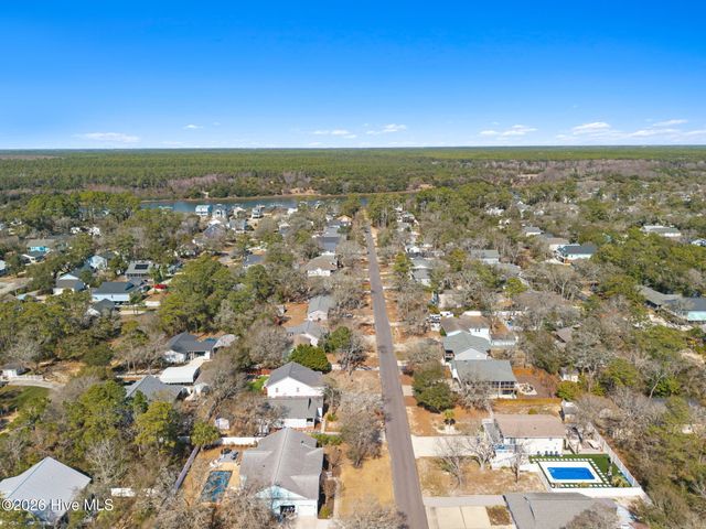 107 NW 16th Street, Oak Island, NC 28465