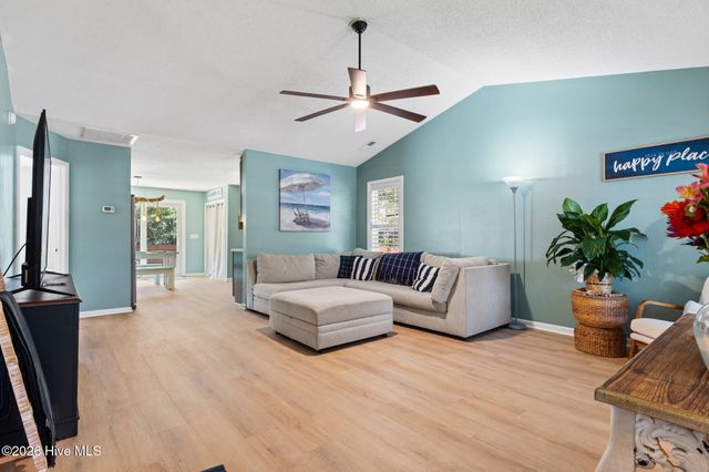 107 NW 16th Street, Oak Island, NC 28465