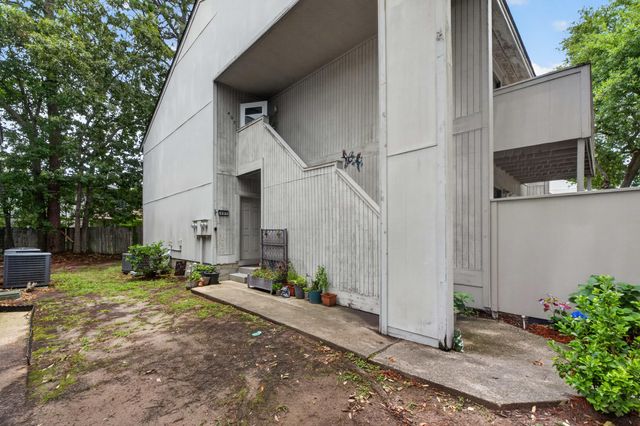 401 Greenmeadow Drive, Goose Creek, SC 29445