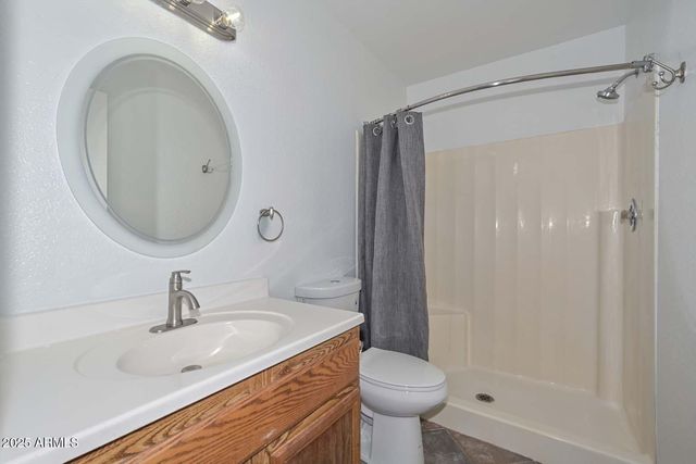 2532 E BLUEFIELD Avenue, Phoenix, AZ 85032