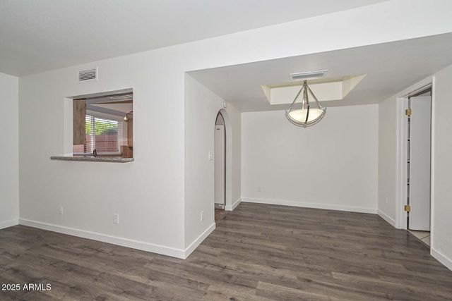 2532 E BLUEFIELD Avenue, Phoenix, AZ 85032