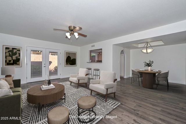 2532 E BLUEFIELD Avenue, Phoenix, AZ 85032