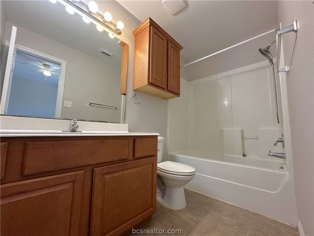305 Holleman Drive E 1504, College Station, TX 77840