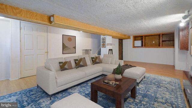717 LONGSTRETH RD, Warminster, PA 18974