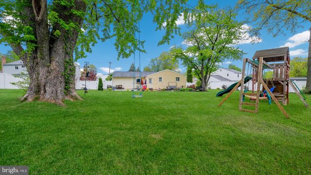 717 LONGSTRETH RD, Warminster, PA 18974