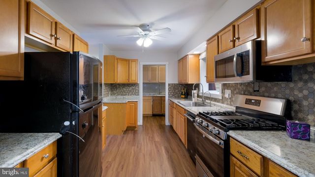 717 LONGSTRETH RD, Warminster, PA 18974