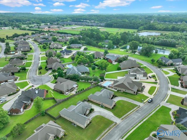 4017 Saddlehorn Bend SW, Decatur, AL 35603