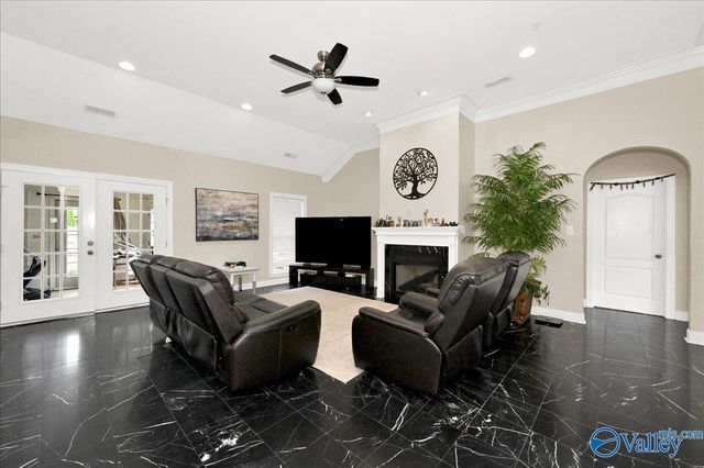 4017 Saddlehorn Bend SW, Decatur, AL 35603