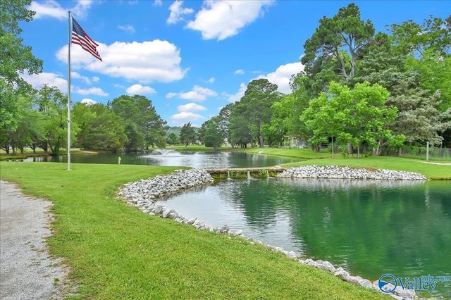 4017 Saddlehorn Bend SW, Decatur, AL 35603