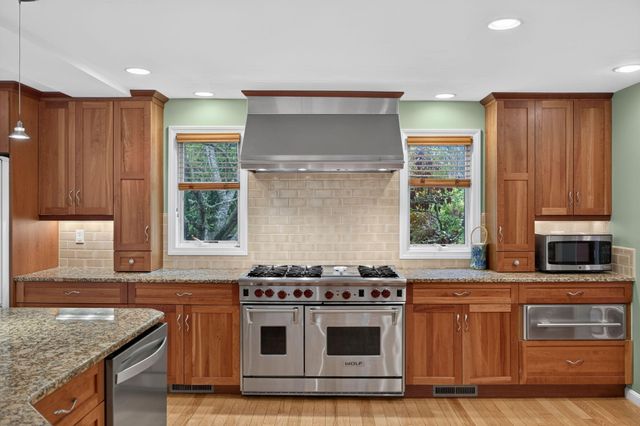 2118 Main Street, Chatham, MA 02633