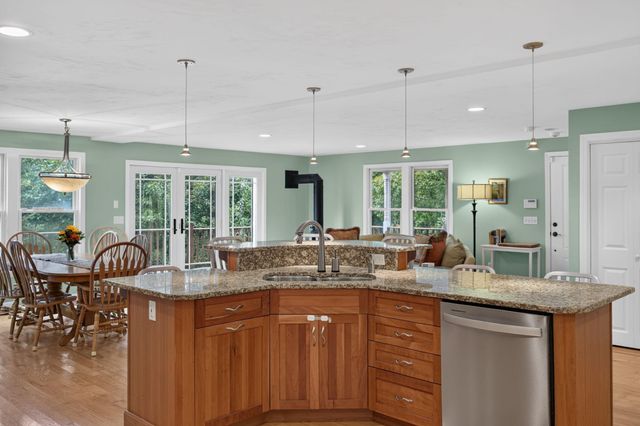 2118 Main Street, Chatham, MA 02633