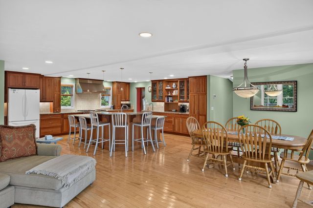 2118 Main Street, Chatham, MA 02633