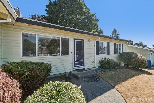 1413 S 276th Place, Des Moines, WA 98198