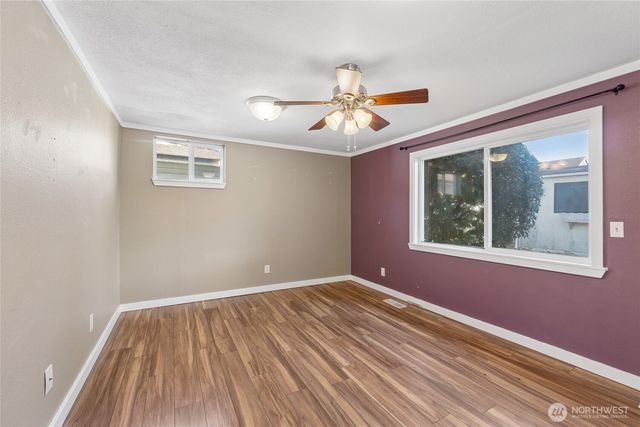 1413 S 276th Place, Des Moines, WA 98198