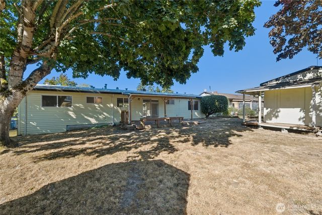1413 S 276th Place, Des Moines, WA 98198