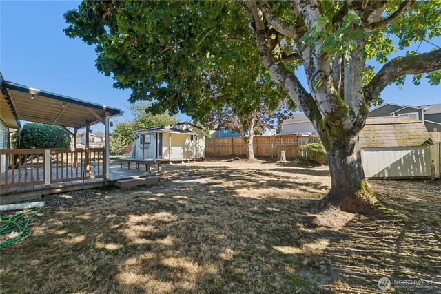 1413 S 276th Place, Des Moines, WA 98198