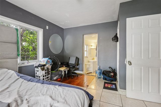 6040 SW 32nd St, Miramar, FL 33023