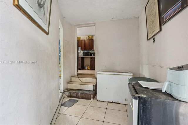 6040 SW 32nd St, Miramar, FL 33023