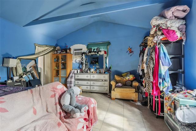 6040 SW 32nd St, Miramar, FL 33023